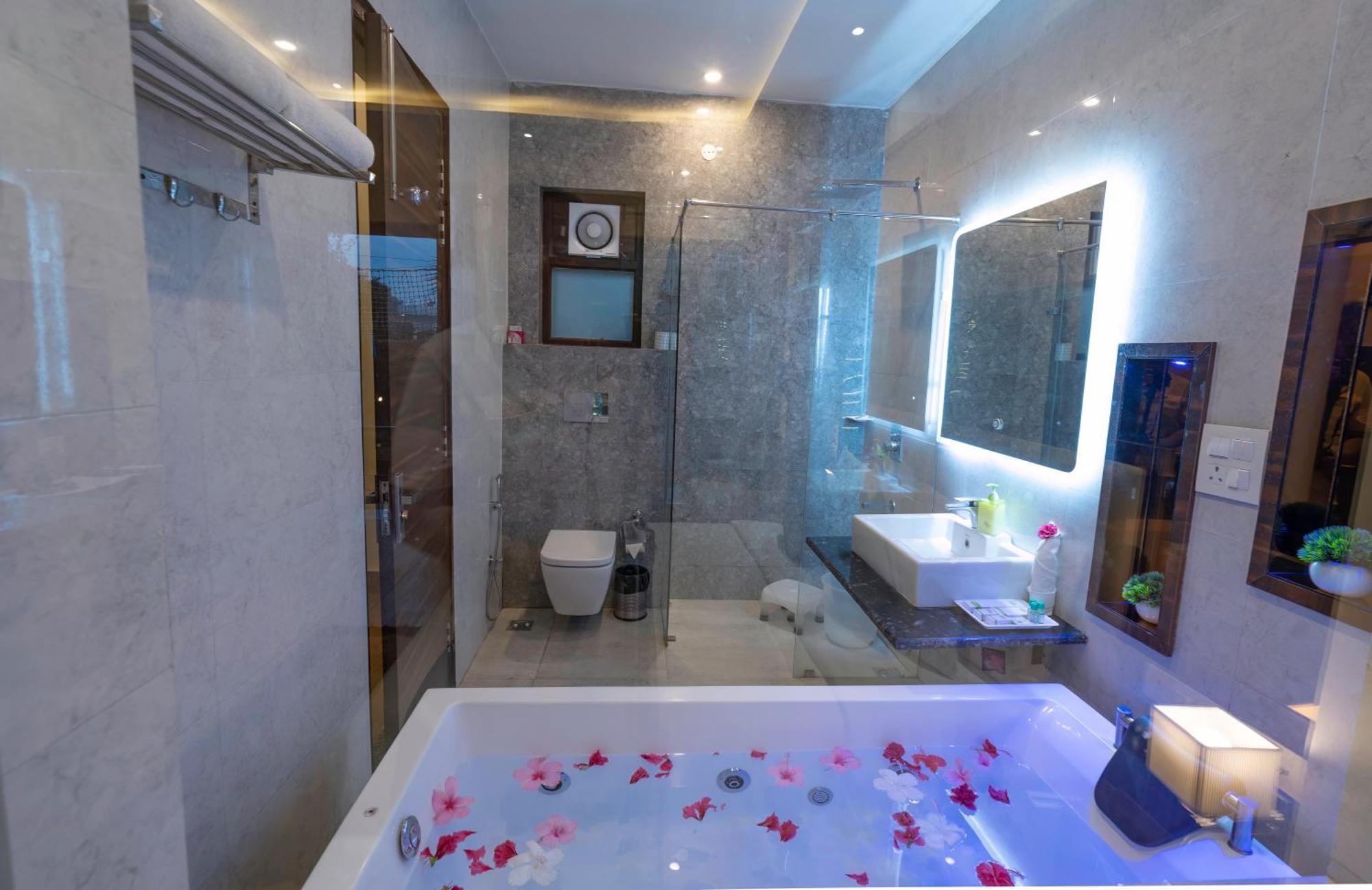 Winsome Resort & Spa Corbett Ramnagar  Exteriér fotografie